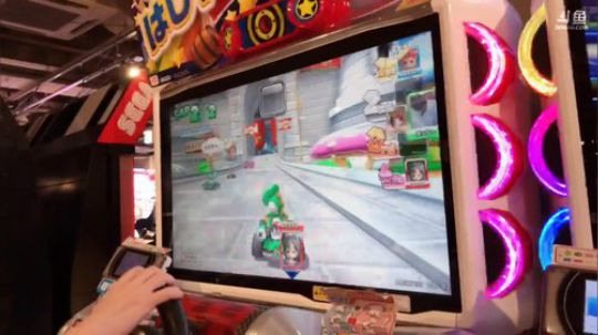 我在斗鱼看菠萝赛东直播二次元