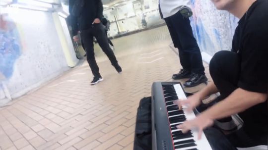 菜菜的瓜皮帽发布了一个斗鱼视频2019-10-31