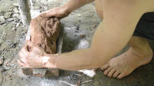 【原始技术合集】澳洲小哥徒手建造  48、砖坯墙