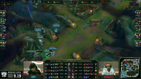 我在斗鱼看英雄联盟赛事直播英雄联盟