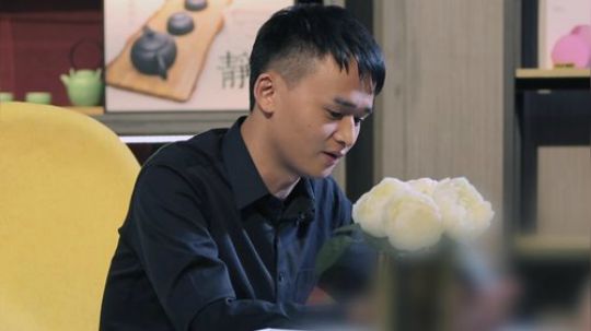 李杰灵-盲摸