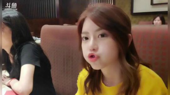 菜菜的瓜皮帽发布了一个斗鱼视频2019-11-01