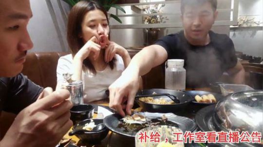 下午和小七一起训练，晚上吃饭 2019-10-31 21点场
