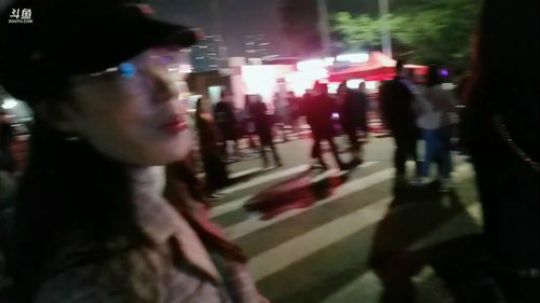 烙铁扎心了发布了一个斗鱼视频2019-11-02