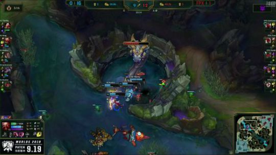 我在斗鱼看英雄联盟赛事直播英雄联盟