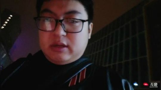 闹闹可遇不可求发布了一个斗鱼视频2019-11-03