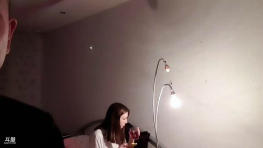 漂亮妹妹陪大家一起过周末 2019-11-02 22点场
