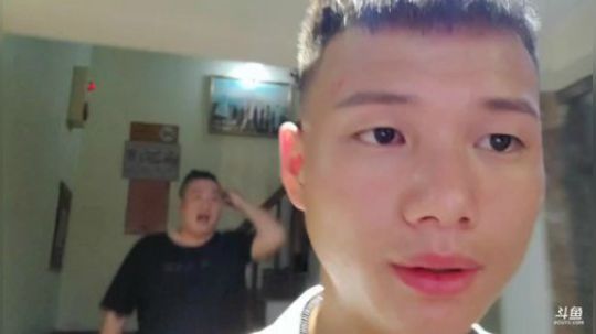 睿智兄弟闯《越南》第一天 2019-11-04 20点场