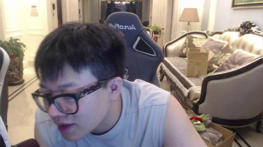 SKT2;3G2 2019-11-03 19点场