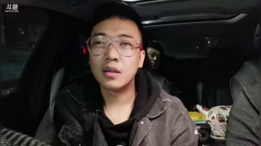 外面的天很冷心很热 2019-11-06 02点场