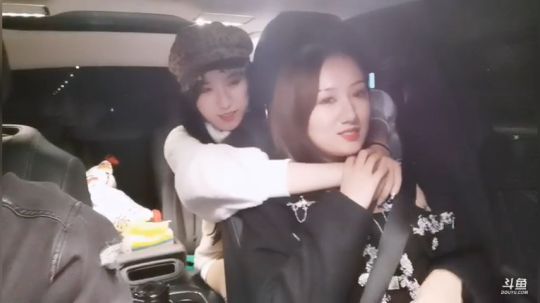 外面的天很冷心很热 2019-11-06 22点场