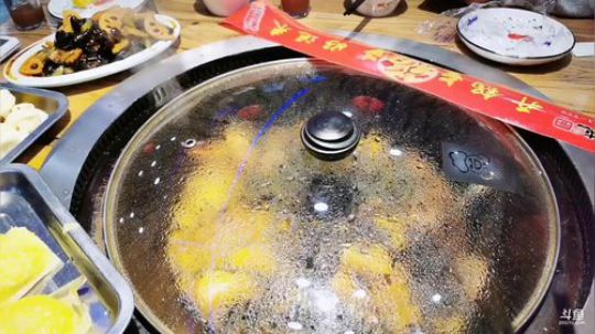 肖淑洁生命中的光和盐发布了一个斗鱼视频2019-11-08