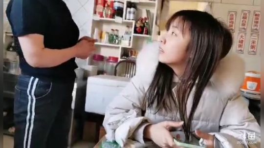 肖淑洁生命中的光和盐发布了一个斗鱼视频2019-11-08