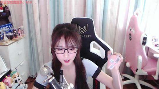 格莱美发布了一个斗鱼视频2019-11-08