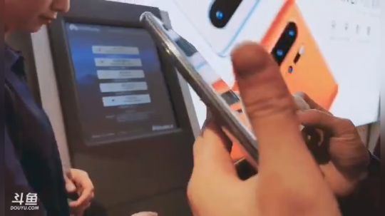一条猪兒虫OvO发布了一个斗鱼视频2019-11-09