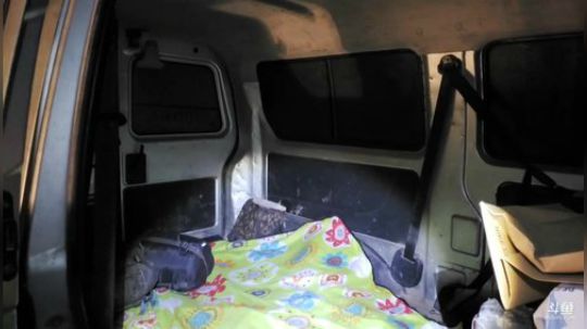 带兄弟们参观燕窝产业 2019-11-09 00点场