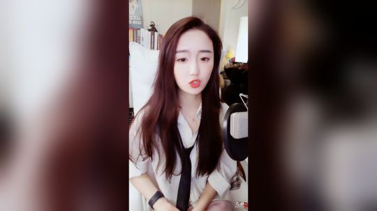 登月团丶离去发布了一个斗鱼视频2019-11-09