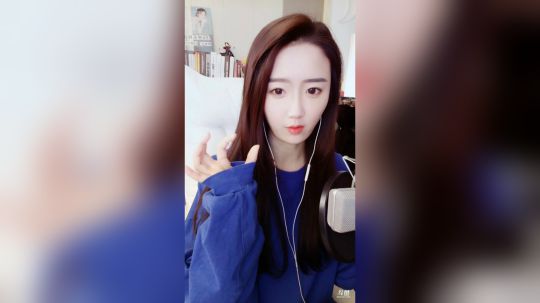 登月团丶离去发布了一个斗鱼视频2019-11-09