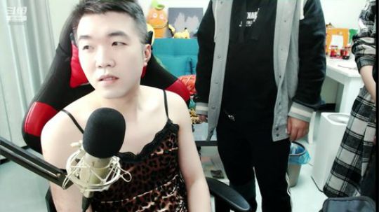 今天变成姜暴美！ 2019-11-09 23点场