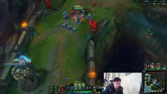 卷毛：恭喜FPX夺冠！ 2019-11-11 14点场