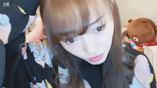 今天休息哦晚点手机播一会儿 2019-11-10 22点场