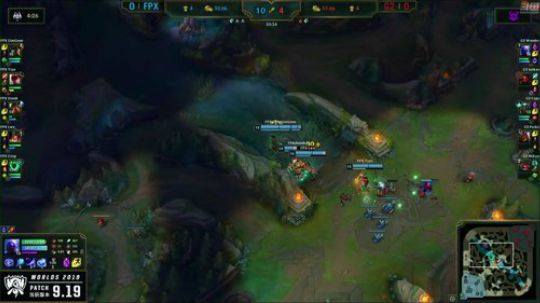 我在斗鱼看英雄联盟赛事直播英雄联盟