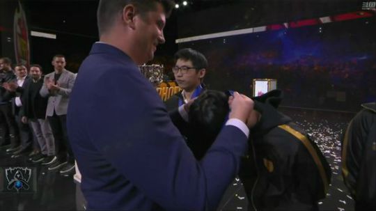 liyunanhj发布了一个斗鱼视频2019-11-12