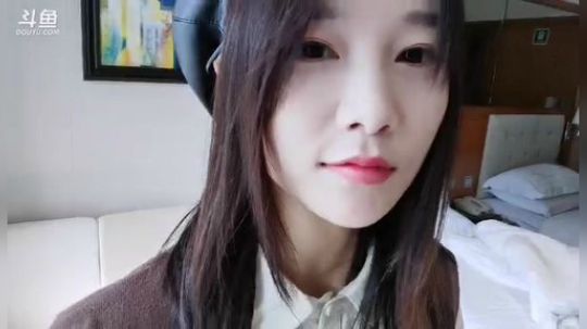 肖淑洁生命中的光和盐发布了一个斗鱼视频2019-11-13