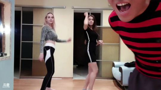 极品美女齐聚异国风情直播间。 2019-11-14 20点场
