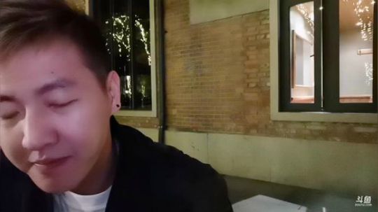 想知道我在干嘛吗？ 2019-11-15 01点场