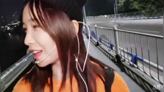 肖淑洁生命中的光和盐发布了一个斗鱼视频2019-11-16