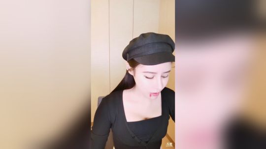 李雨潼视频_李雨潼的斗鱼视频空间_斗鱼视频-最6的弹幕视频网站