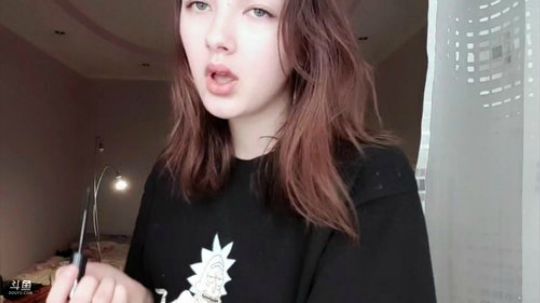 早上的莲娜最美。 2019-11-20 09点场