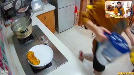 哆啦爱梦梦发布了一个斗鱼视频2019-11-20