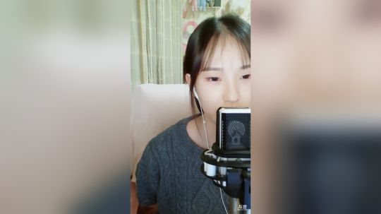 花街灯如昼zz发布了一个斗鱼视频2019-11-21