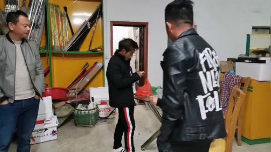 夜间模式…～ 2019-11-22 19点场
