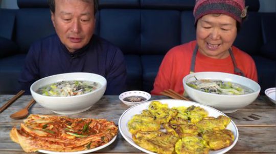 [兴森一家] 生蚝面条+生蚝煎饼！