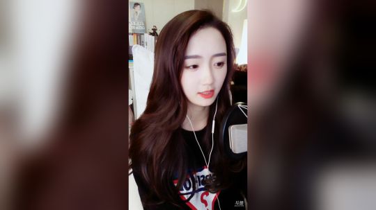 登月团丶离去发布了一个斗鱼视频2019-11-23