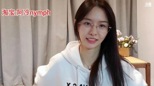 Sharon丶贝尔摩德发布了一个斗鱼视频2019-11-24