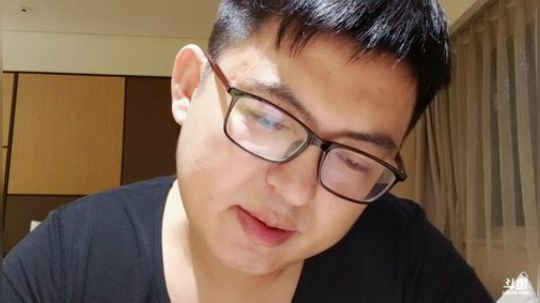 我在斗鱼看火力堂主直播户外