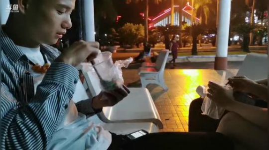 《睿智兄弟》闯越南湄公河水上市场 2019-11-24 21点场