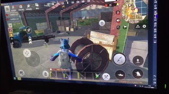 我家被挂穿墙干了02