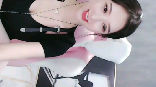 99999杨幂爱宝哥_万众期待,熬夜录制第一颜值姐姐顶蘑菇_斗鱼视频