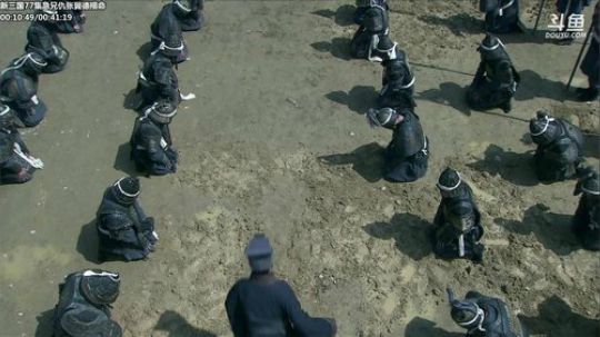 天暗TAN发布了一个斗鱼视频2019-11-27