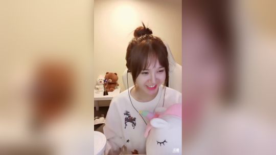 我在斗鱼看林小鸟a直播颜值