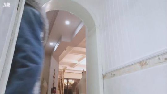 喵老师的圣诞树发布了一个斗鱼视频2019-11-30