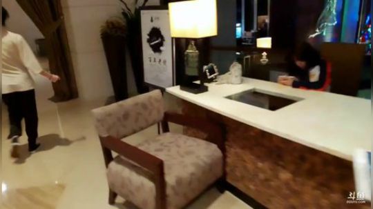 菜菜的瓜皮帽发布了一个斗鱼视频2019-12-01