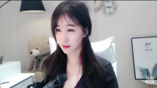 天暗TAN发布了一个斗鱼视频2019-12-03