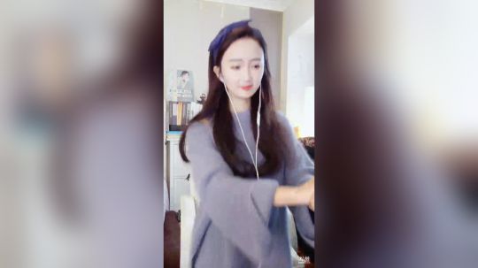 阿华丨Awa丶发布了一个斗鱼视频2019-12-03