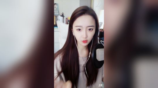 登月团丶离去发布了一个斗鱼视频2019-12-04